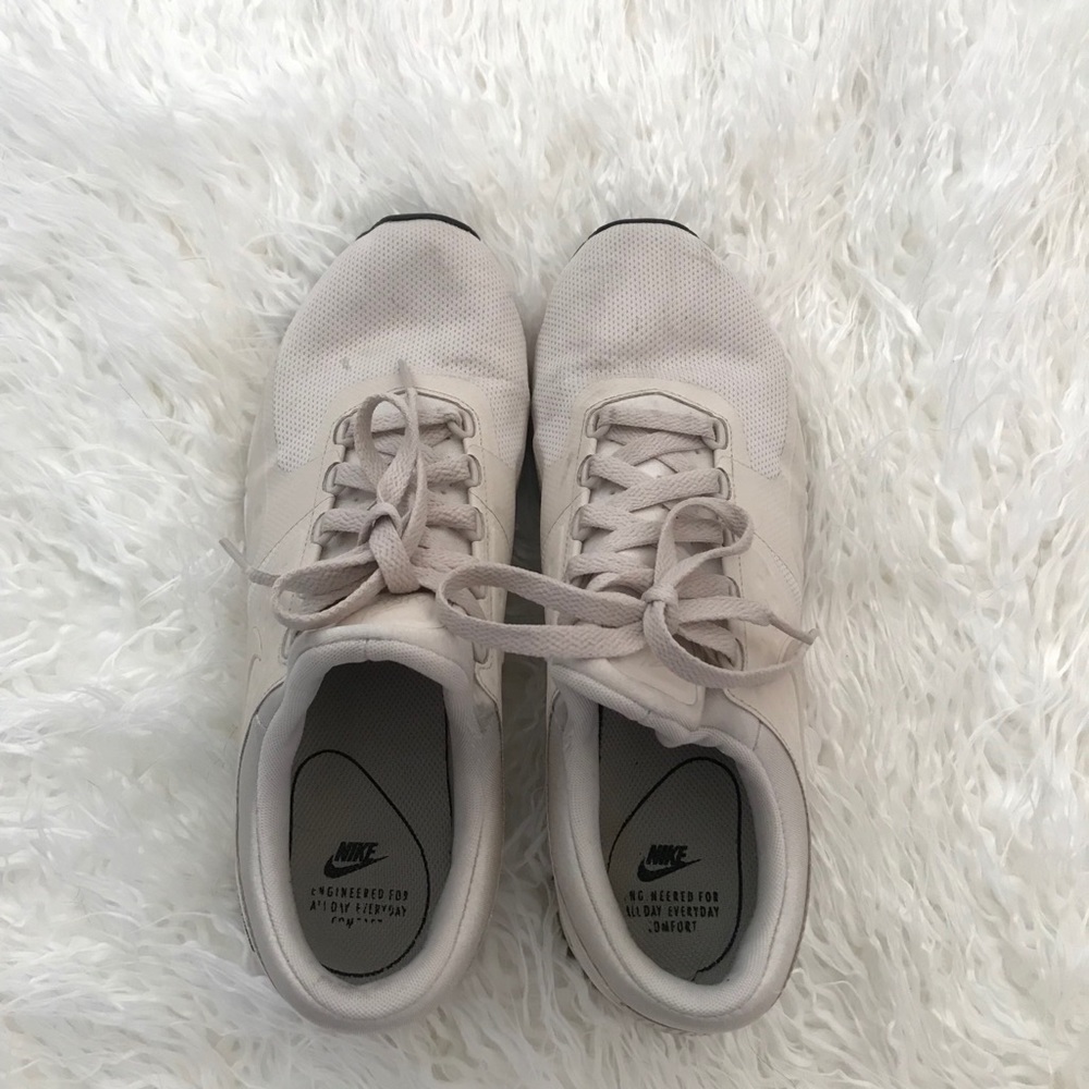 Nike Airs